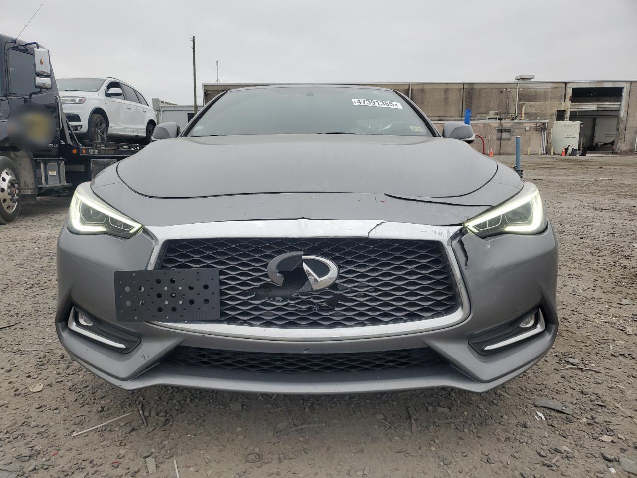 2017 Infiniti Q60 - Image 5
