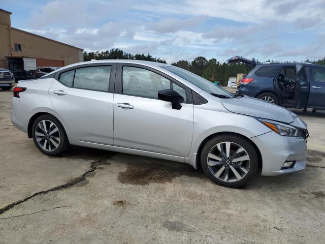  NISSAN VERSA 2020 Сріблястий
