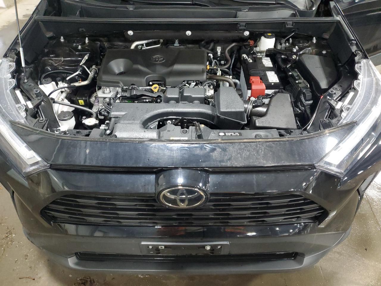 2024 Toyota RAV 4 - Image 13