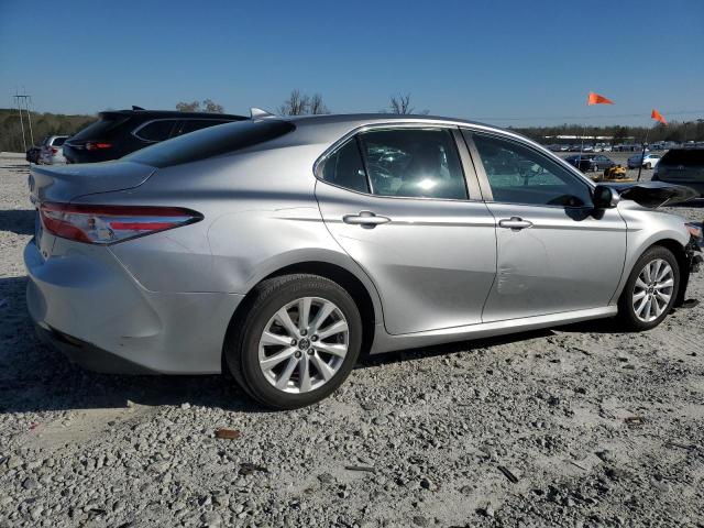  TOYOTA CAMRY 2019 Srebrny