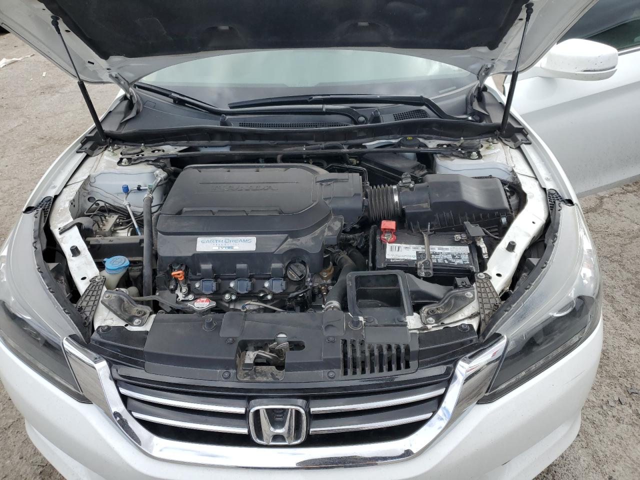 2015 Honda Accord - Image 12