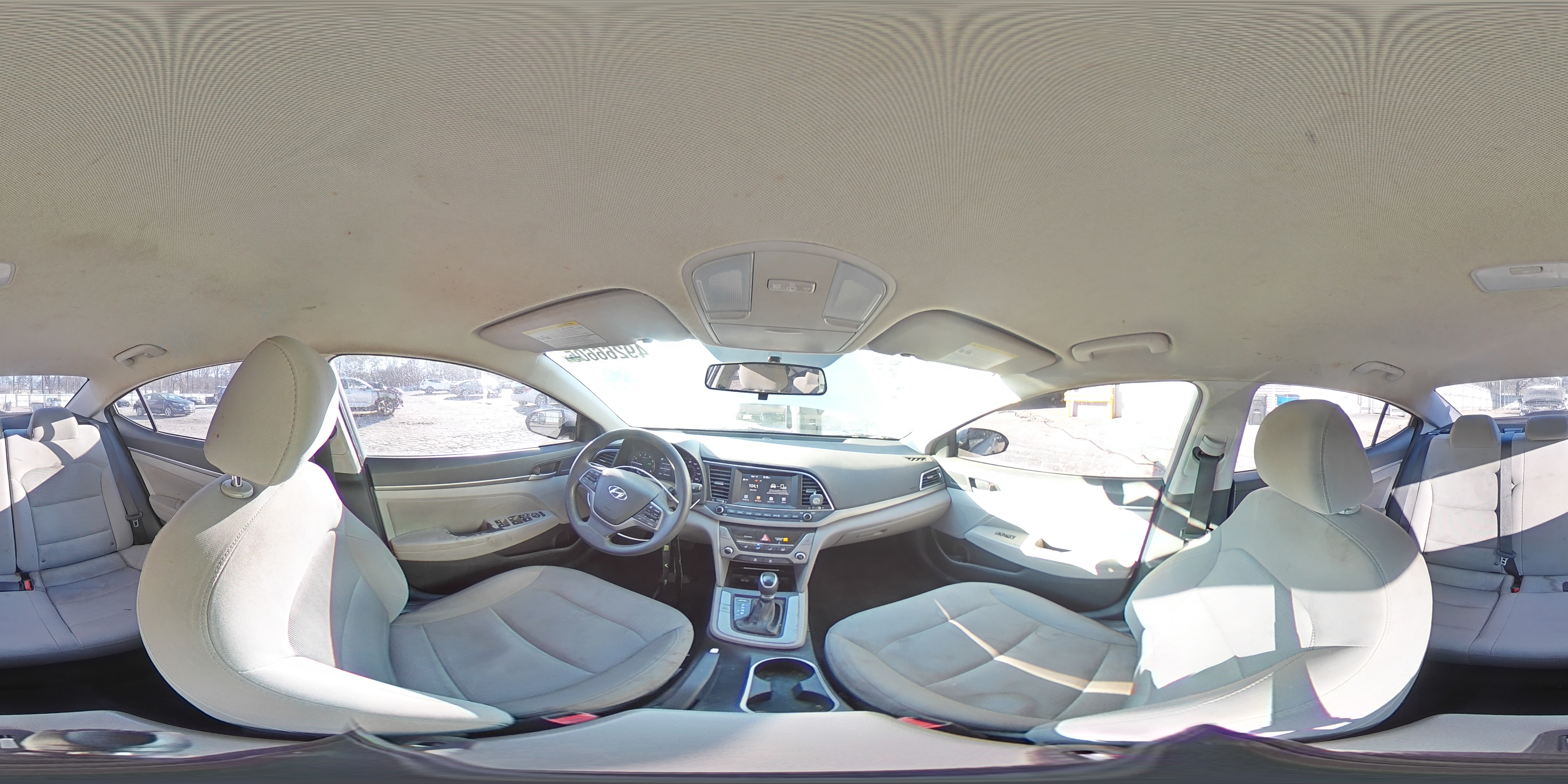 2018 Hyundai Elantra - Image 14