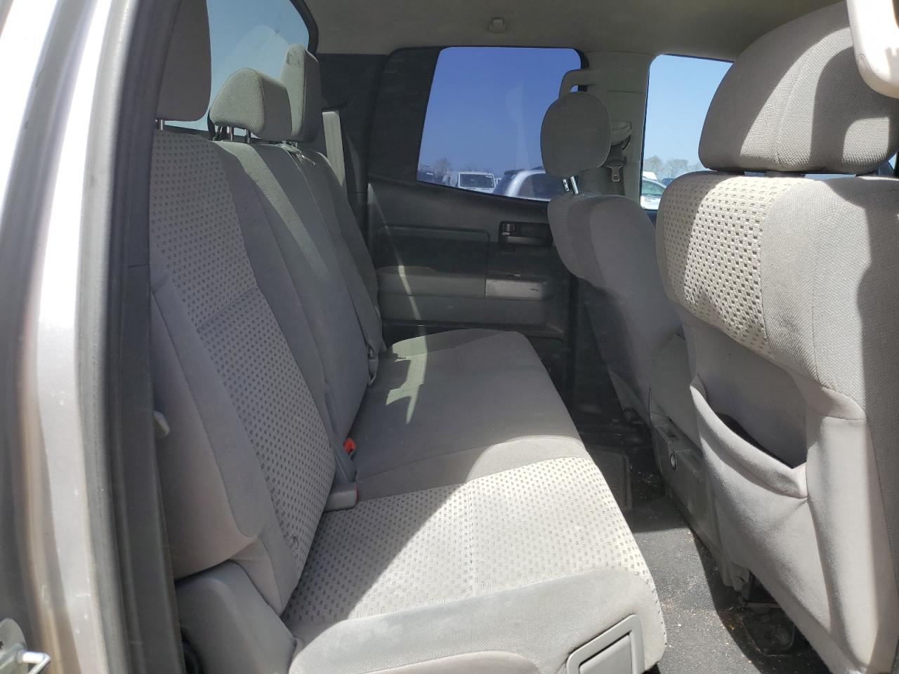 2013 Toyota Tundra - Image 10
