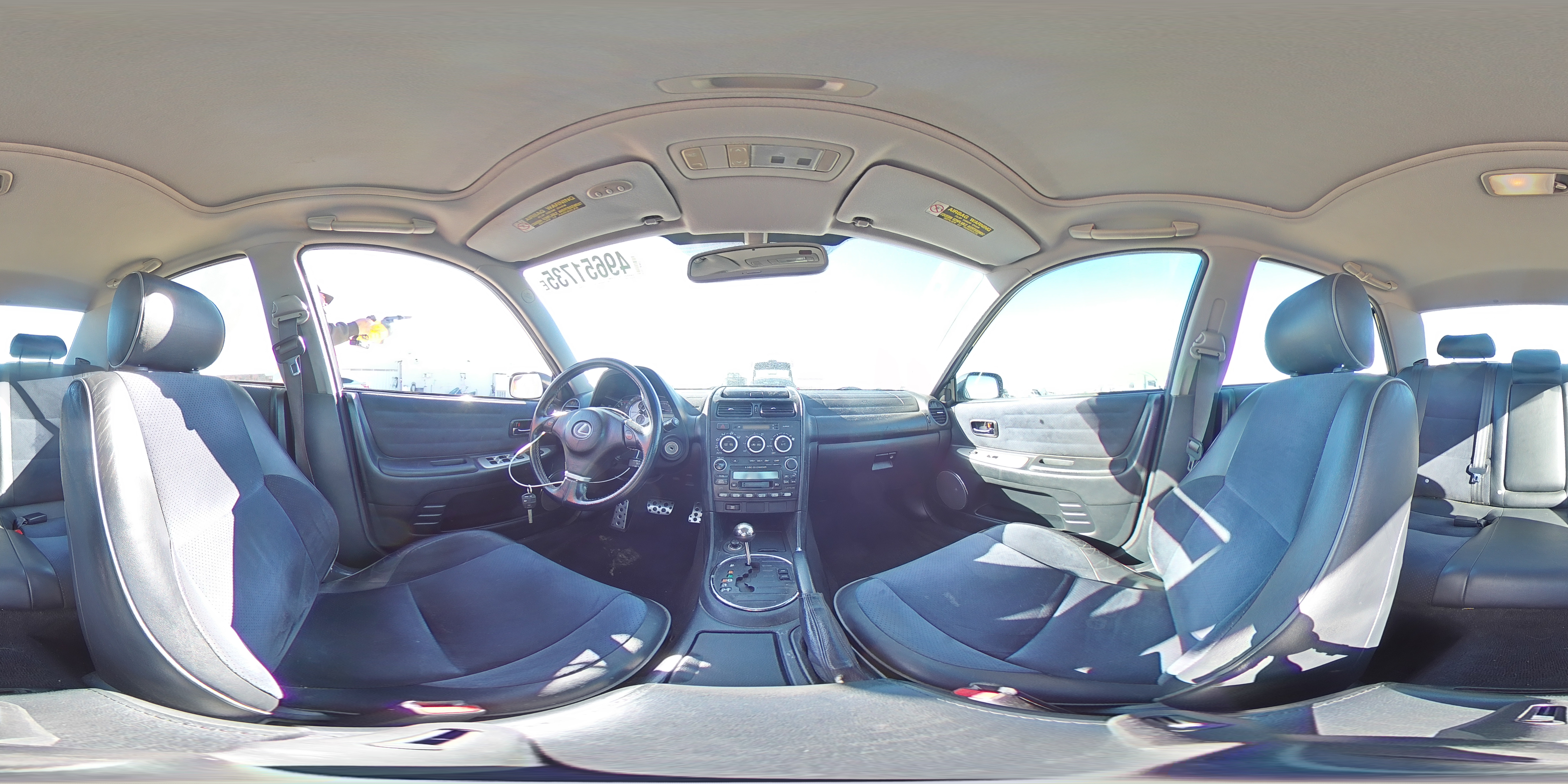 2005 Lexus IS - Image 13