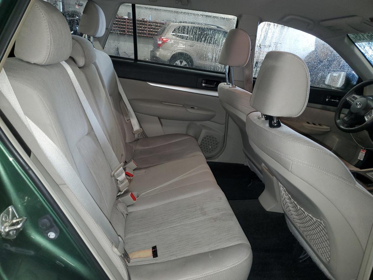 2013 Subaru Outback - Image 10