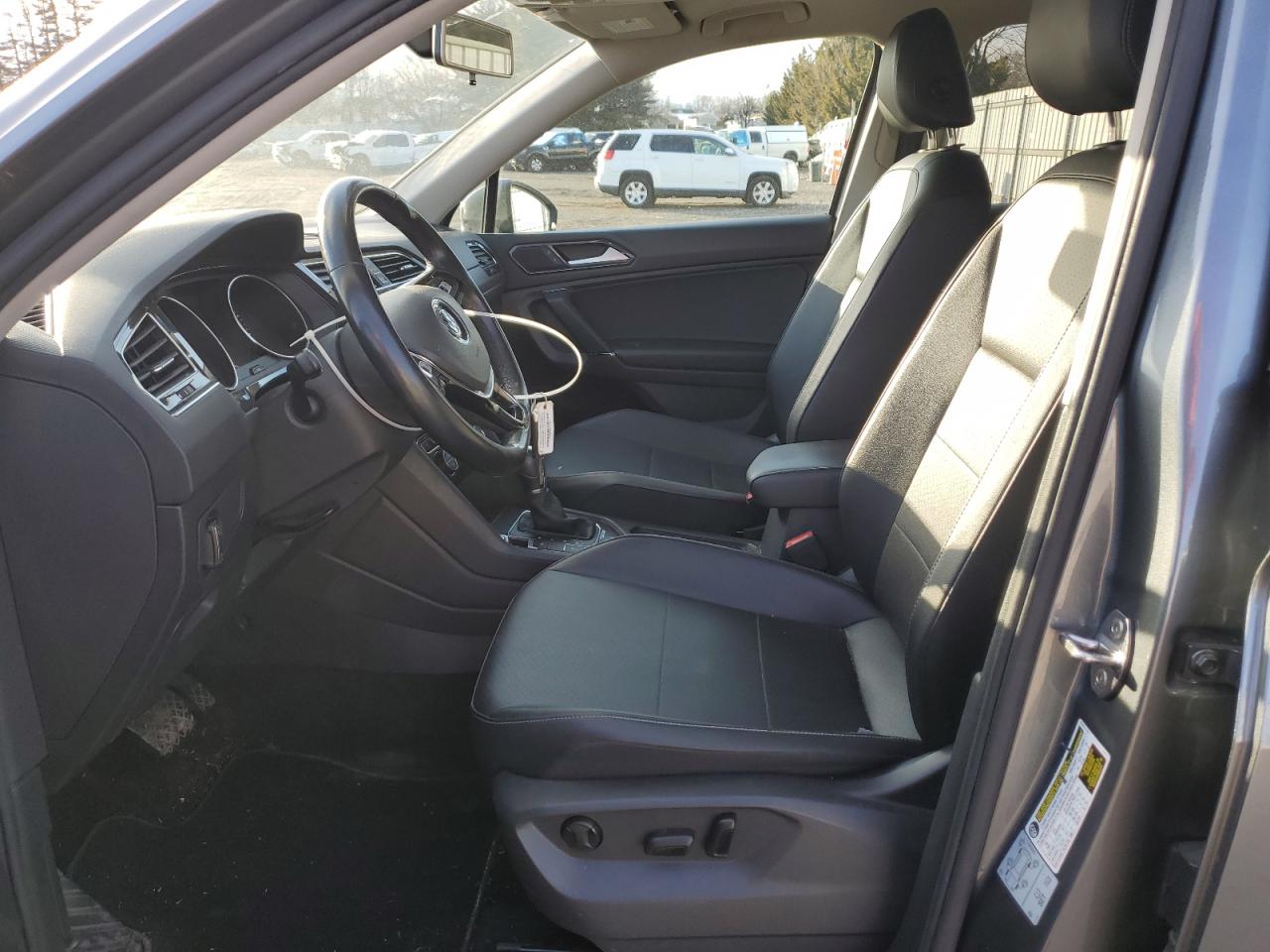 2018 Volkswagen Tiguan - Image 7