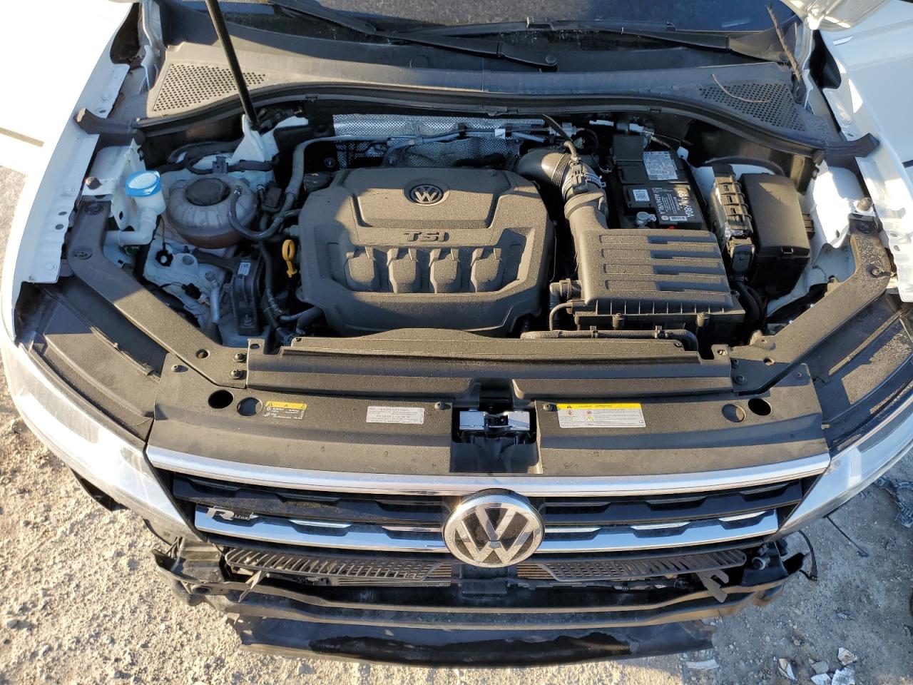 2021 Volkswagen Tiguan - Image 12