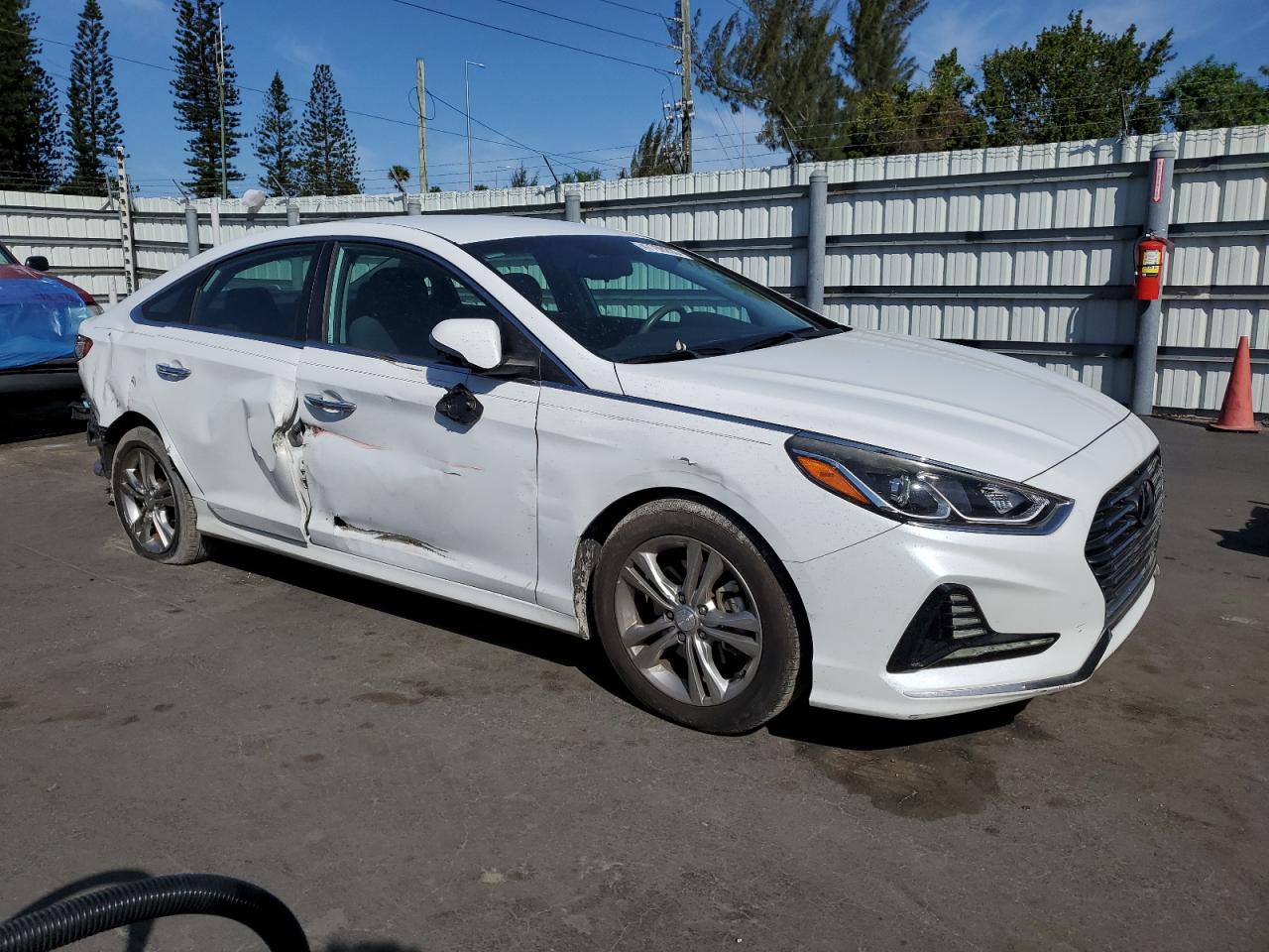 2018 Hyundai Sonata - Image 4