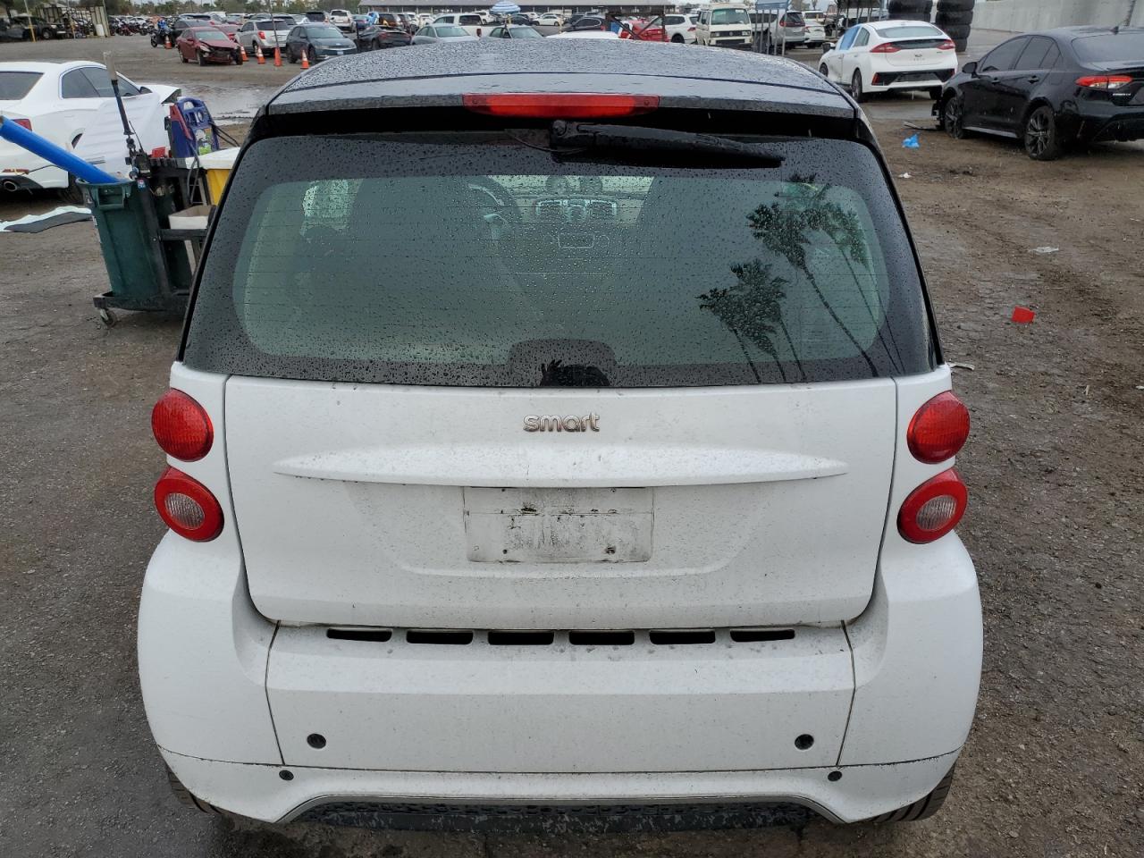 2014 Smart Fortwo - Image 11