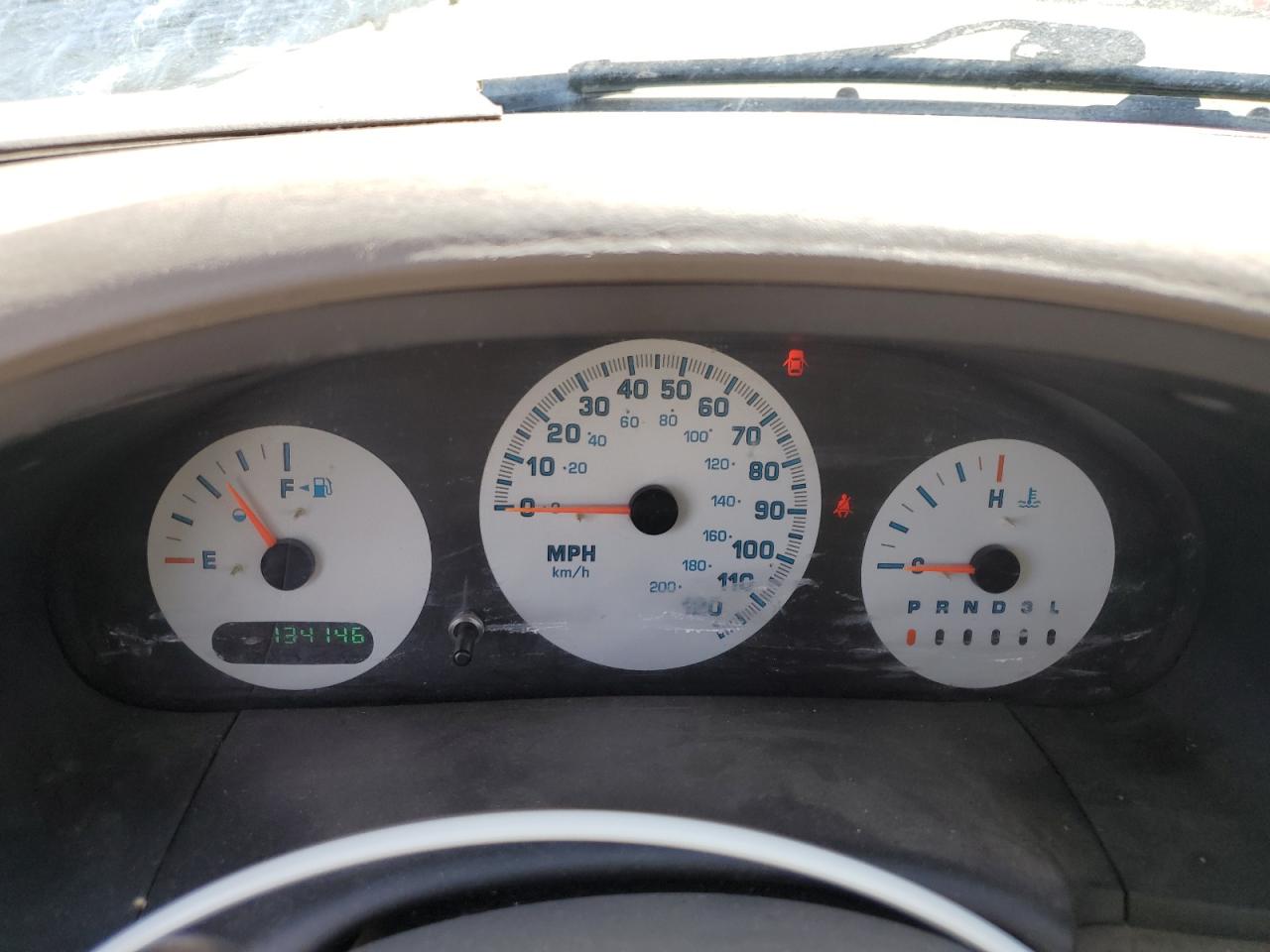 2003 Dodge Caravan - Image 9