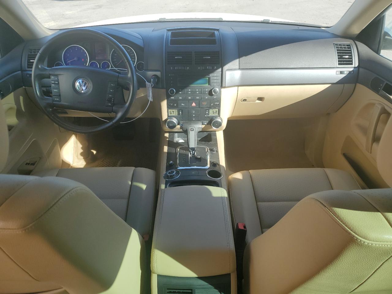 2008 Volkswagen Touareg - Image 8