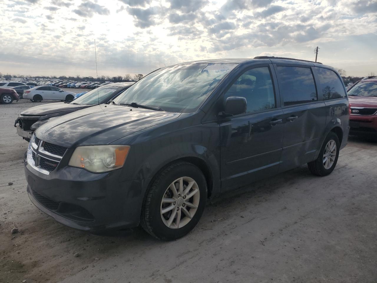 2014 Dodge Caravan - Image 1