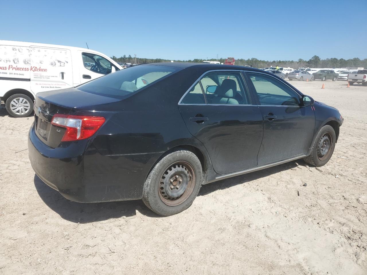 2014 Toyota Camry - Image 3