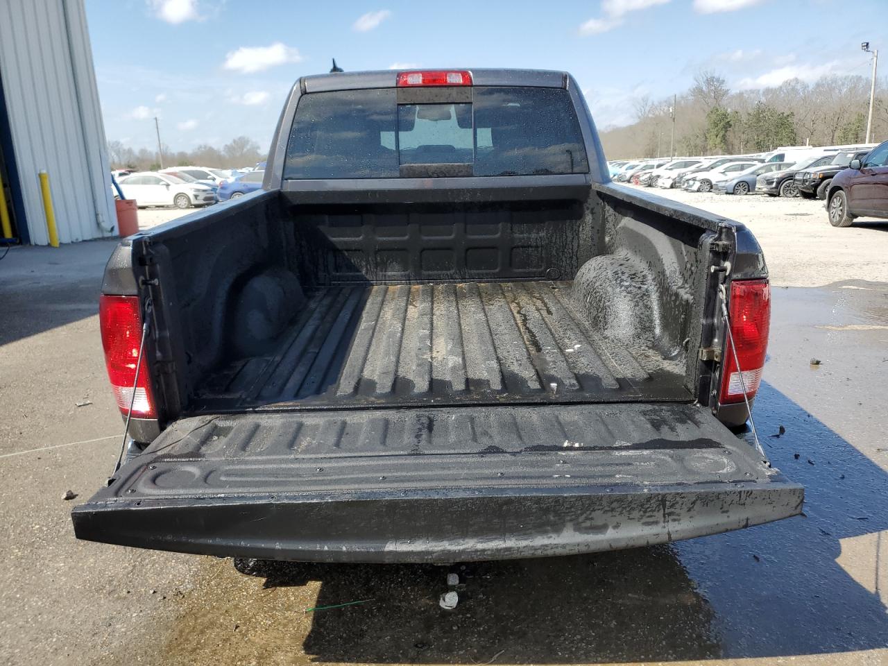 2016 RAM 1500 - Image 6