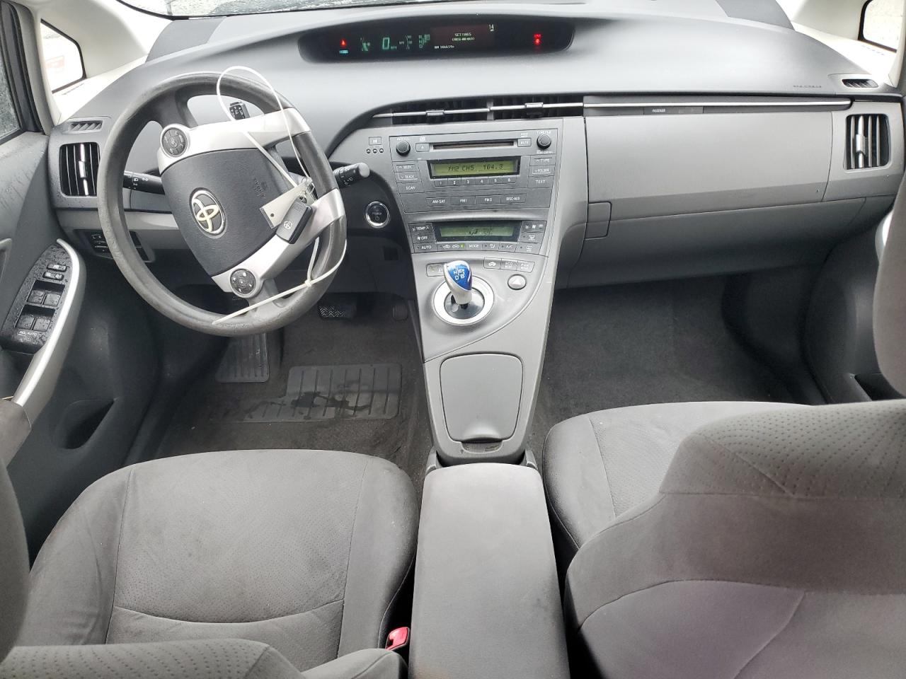 2010 Toyota Prius - Image 8