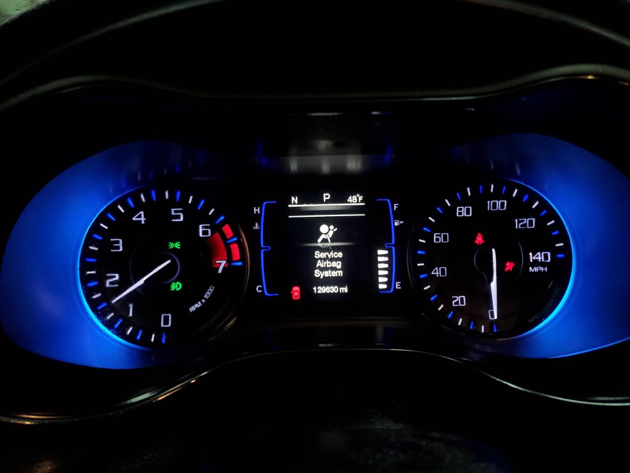 2015 Chrysler 200 - Image 9
