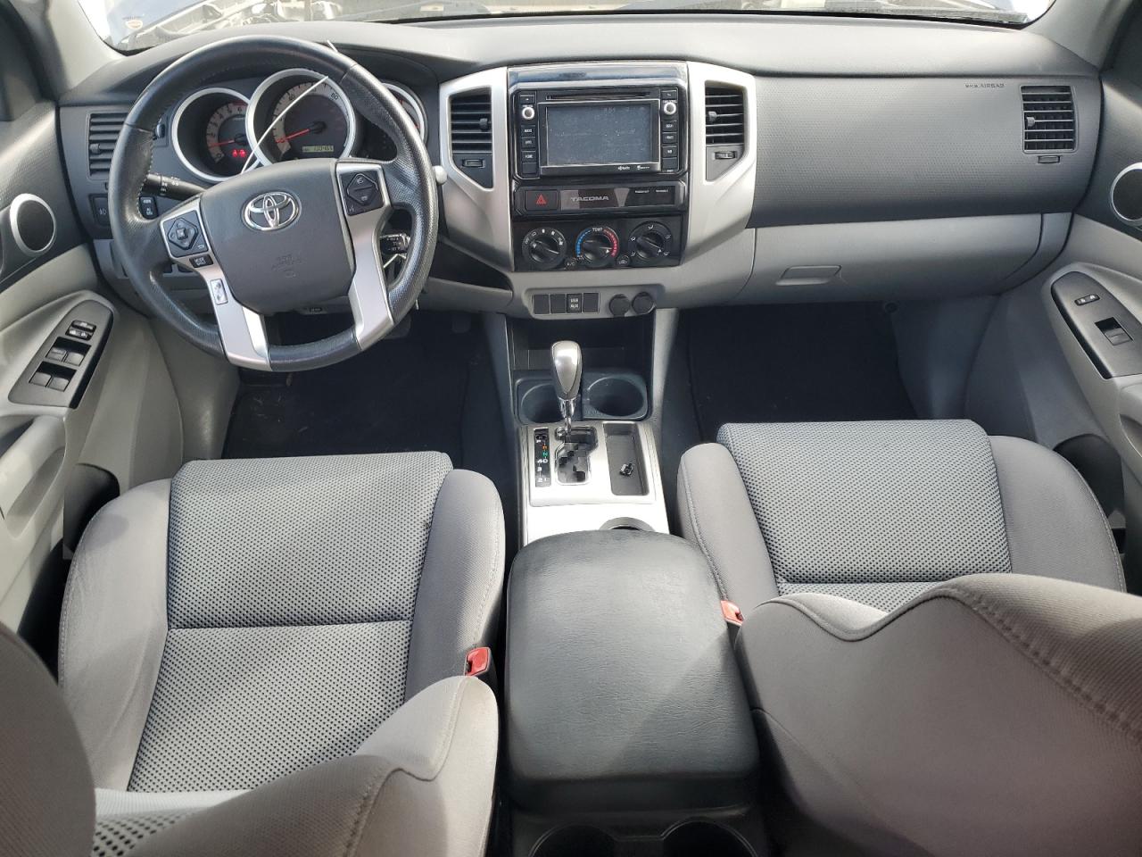 2015 Toyota Tacoma - Image 8