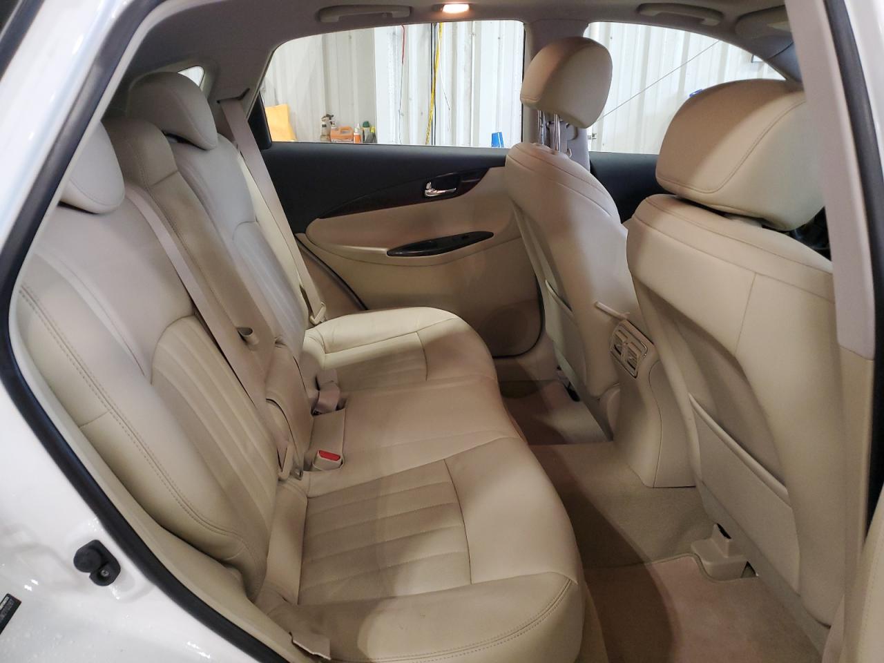 2016 Infiniti QX50 - Image 12