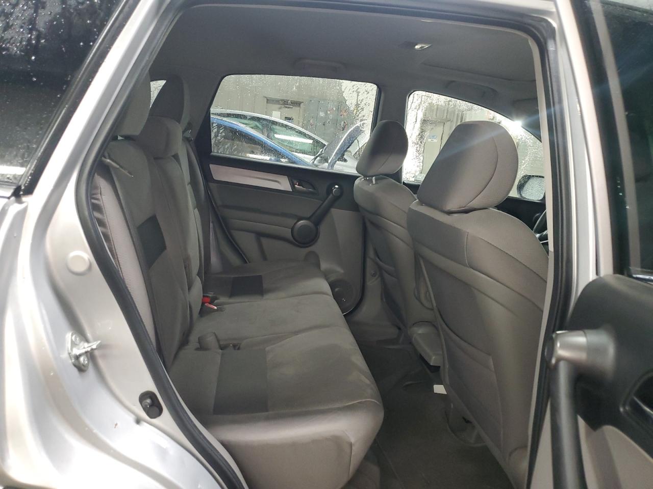 2011 Honda CR-V - Image 10
