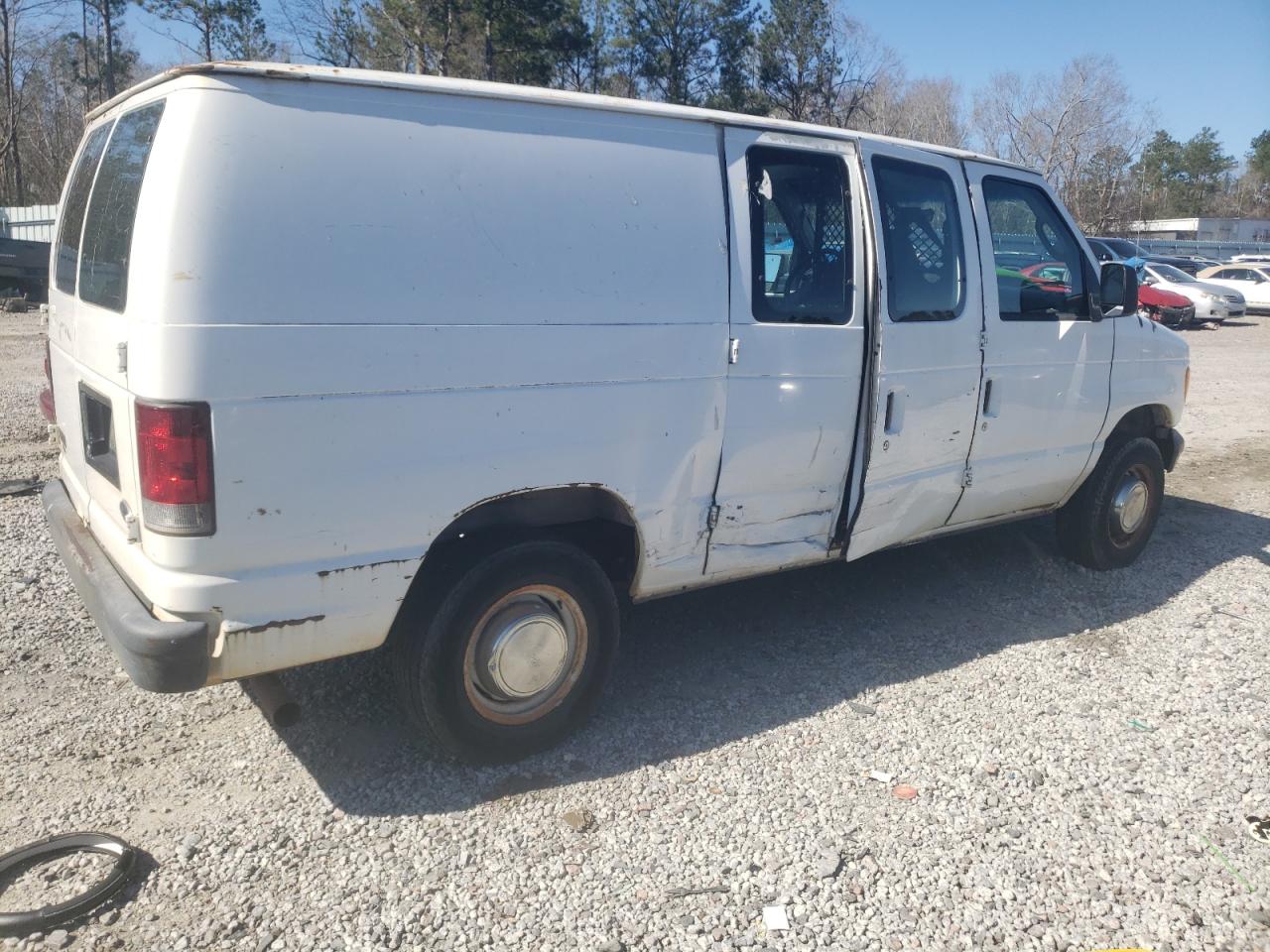 2005 Ford Econoline - Image 3