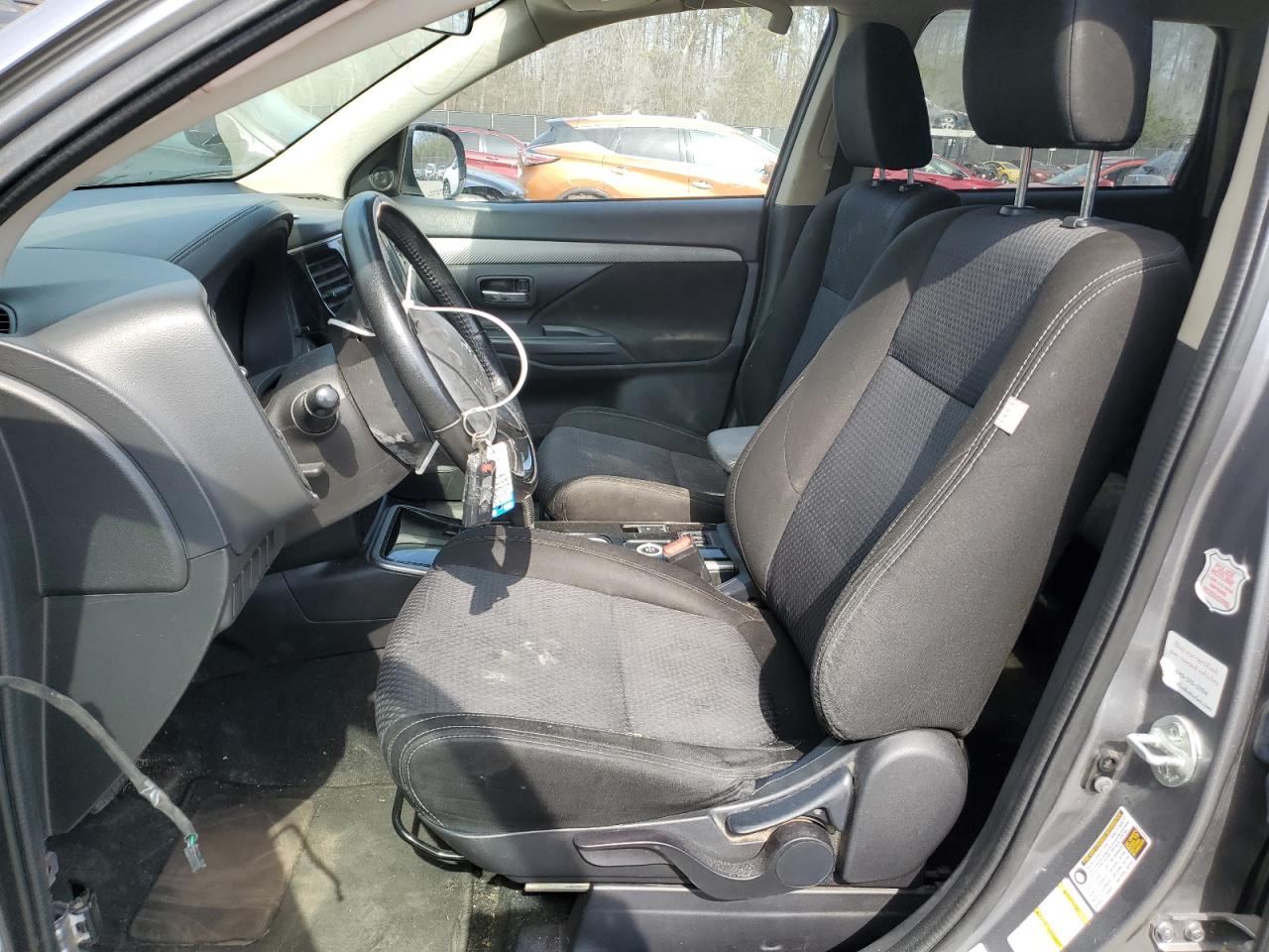 2018 Mitsubishi Outlander - Image 7