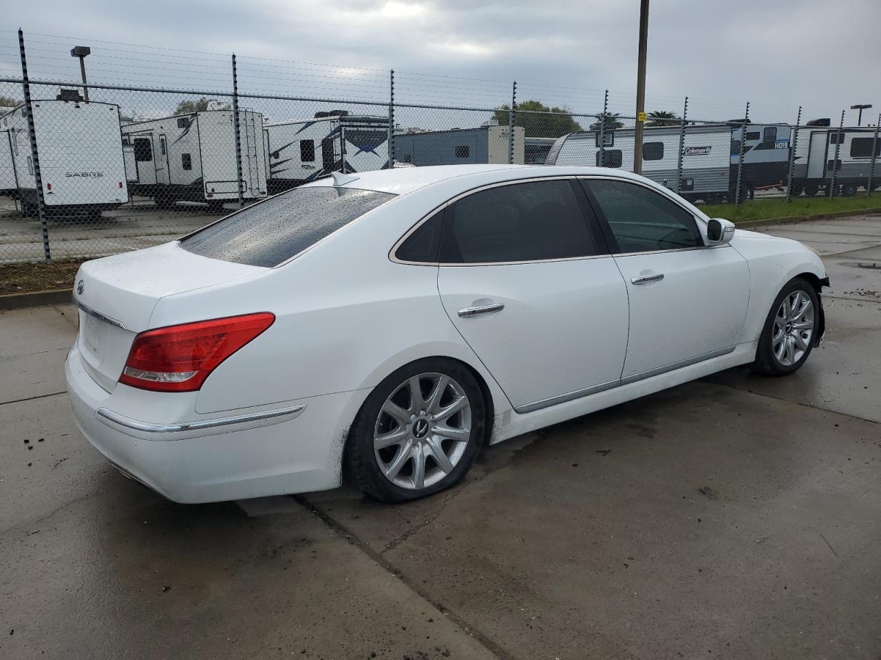 2013 Hyundai Equus - Image 3