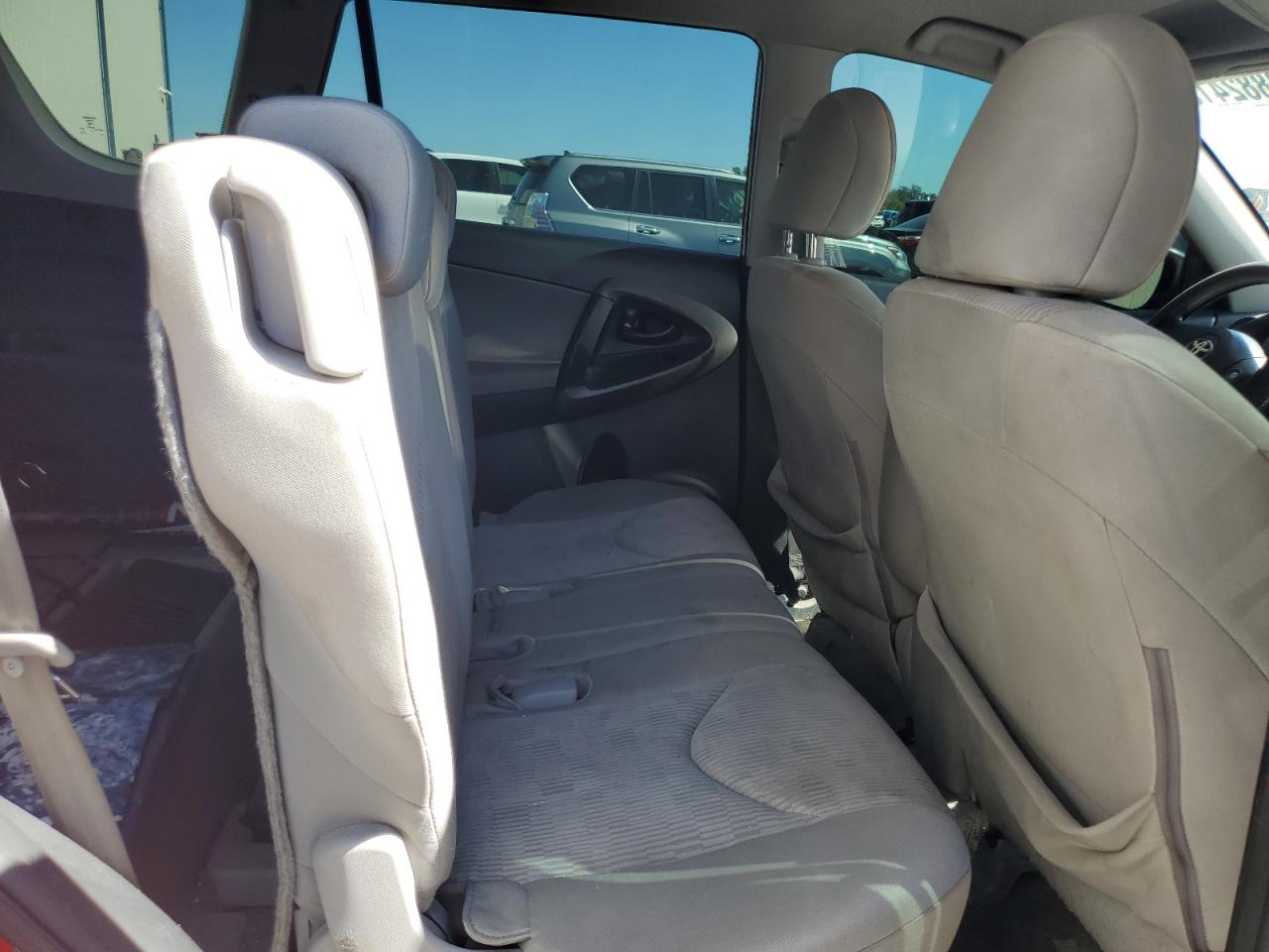 2011 Toyota RAV 4 - Image 11