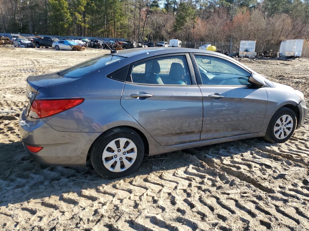 2015 Hyundai Accent - Image 3