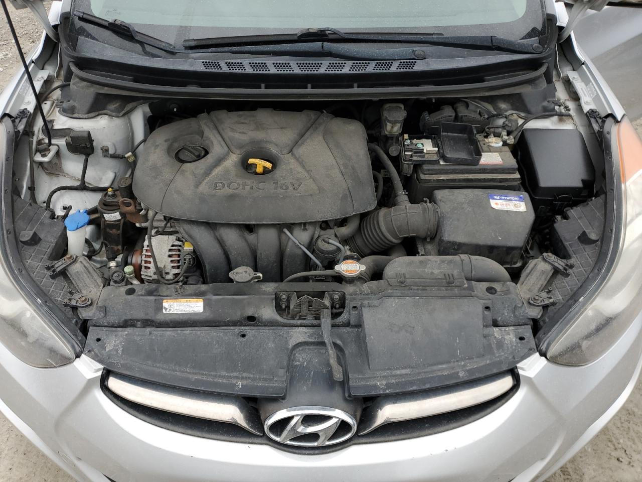 2011 Hyundai Elantra - Image 11