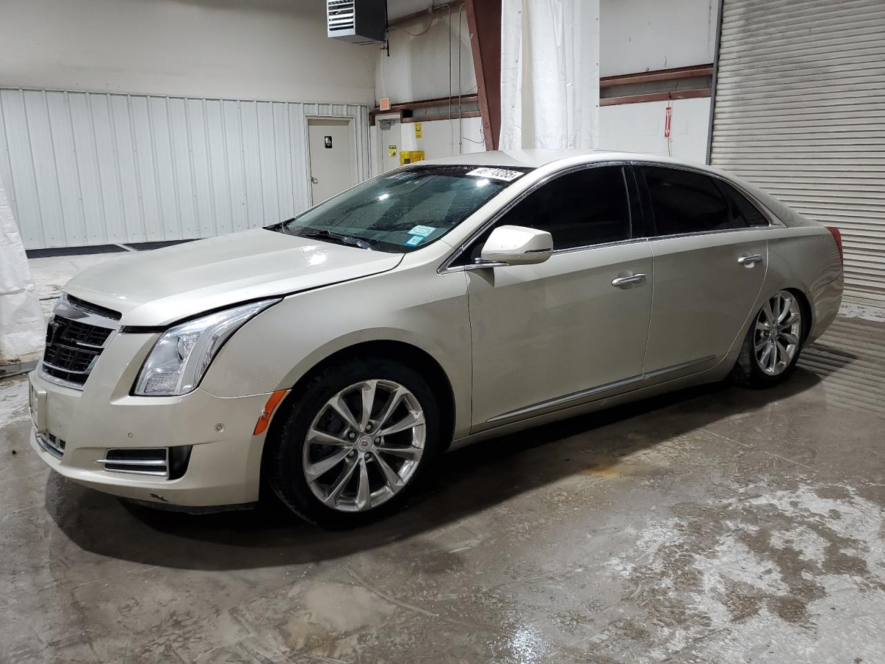 2014 Cadillac Xts Luxury Collection за продажба в Leroy, NY - Front End