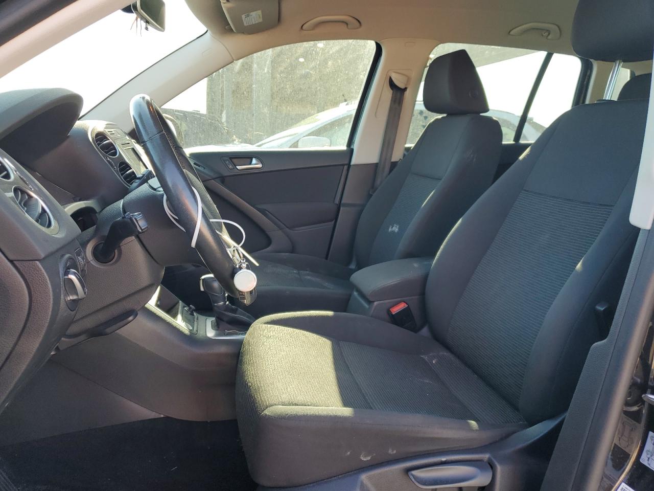 2017 Volkswagen Tiguan - Image 7