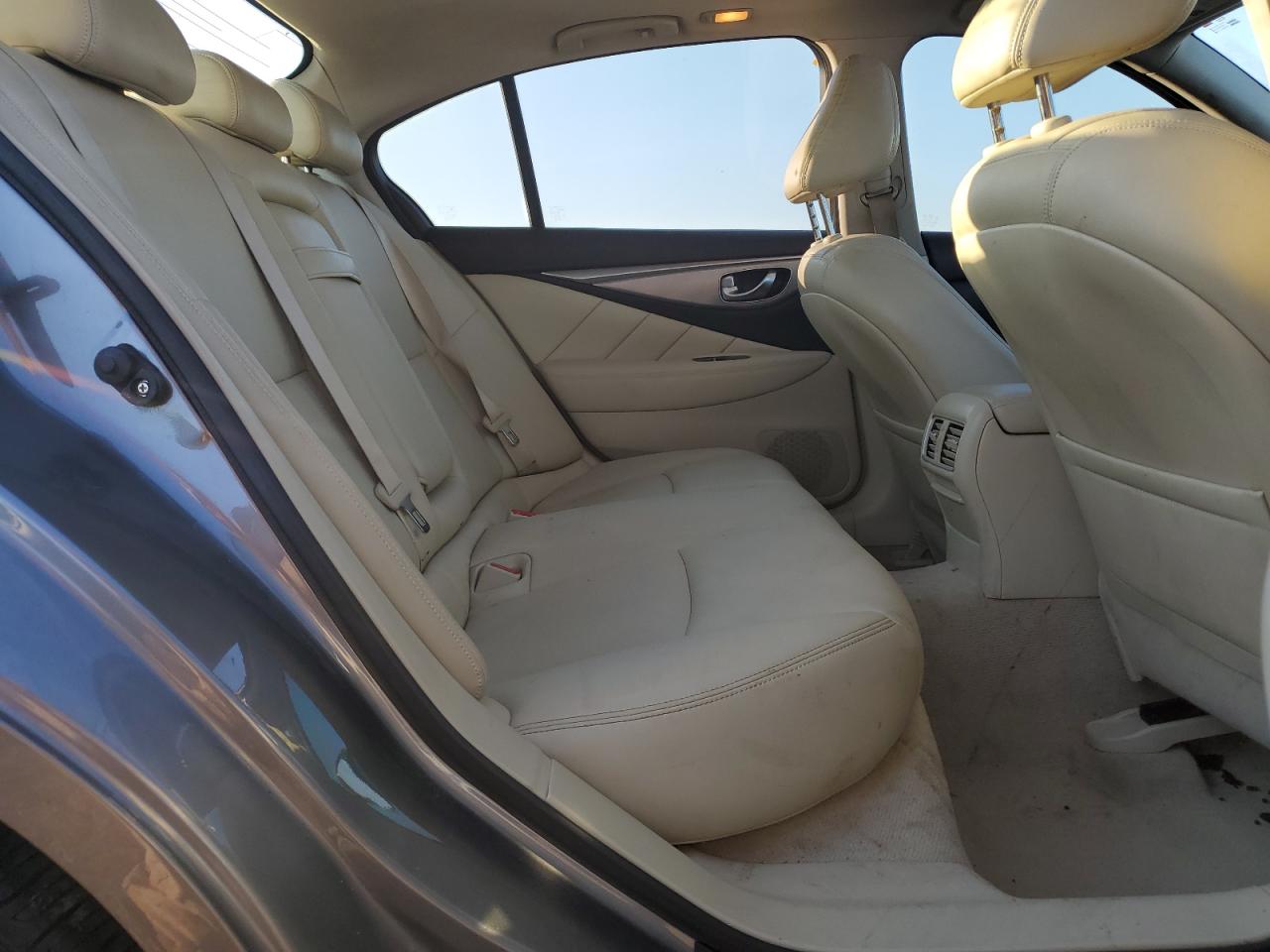 2014 Infiniti Q50 - Image 11