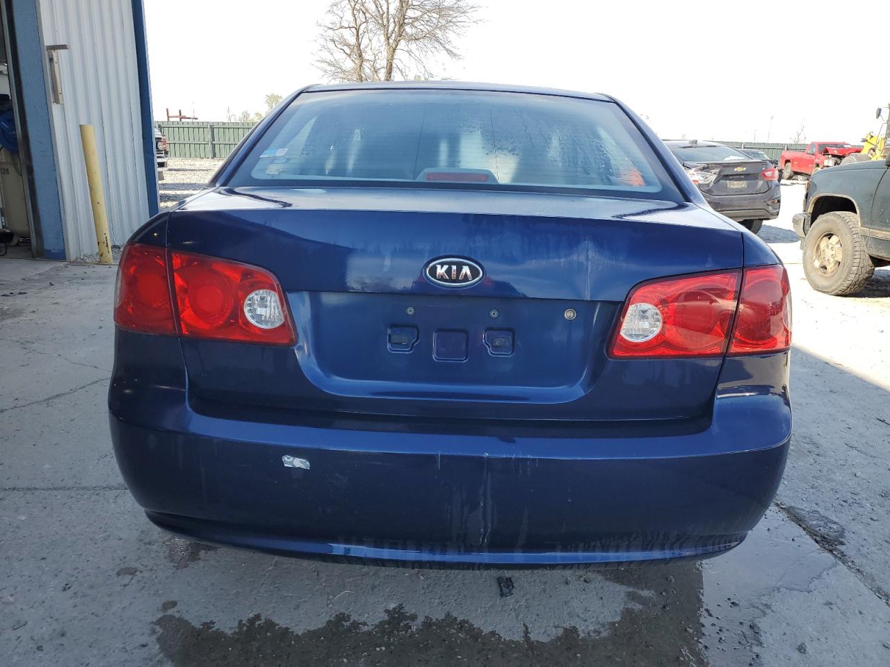 2008 Kia Optima Lx VIN: KNAGE123885227929 Lot: 50390905