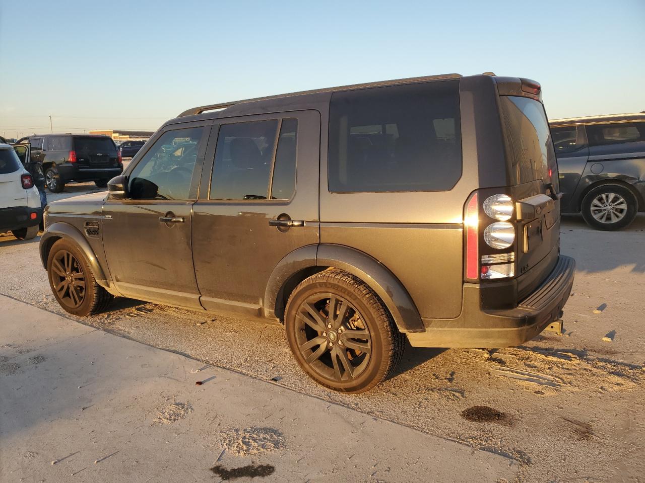 2014 Land Rover LR4 - Image 2