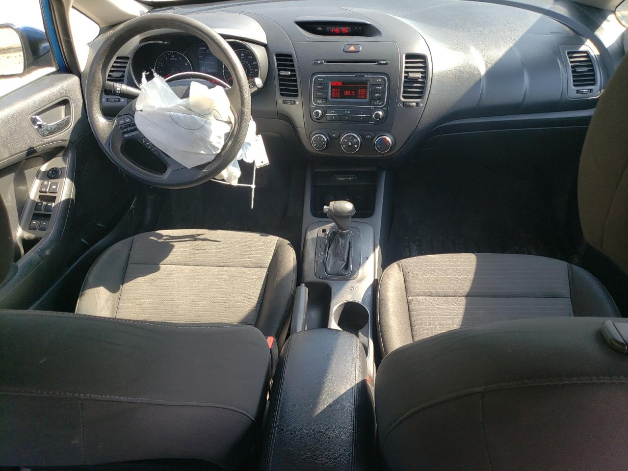 2015 Kia Forte - Image 8