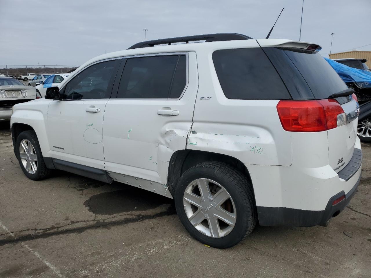 2011 GMC Terrain - Image 2