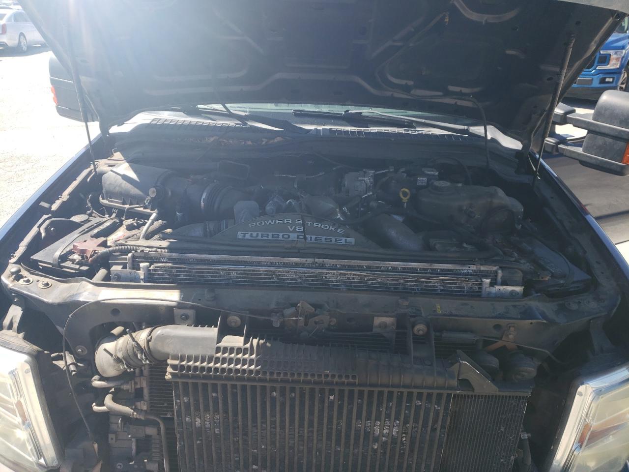 2008 Ford F550 - Image 12