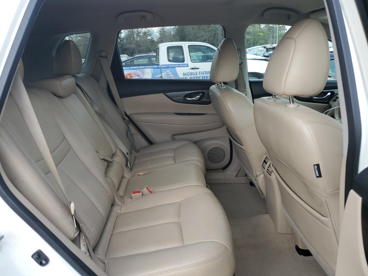 2015 Nissan Rogue - Image 11