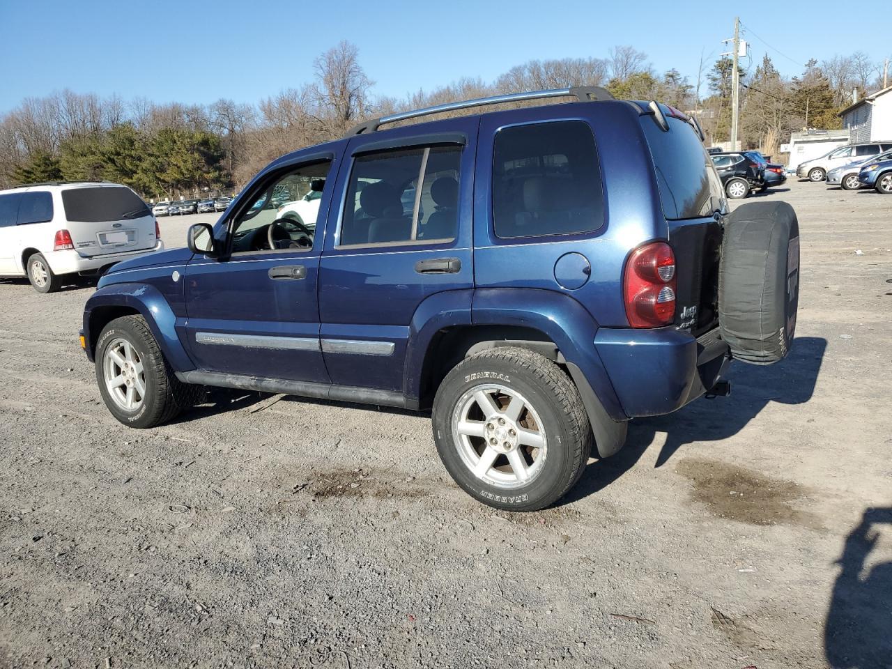2007 Jeep Liberty (North America) - Image 2