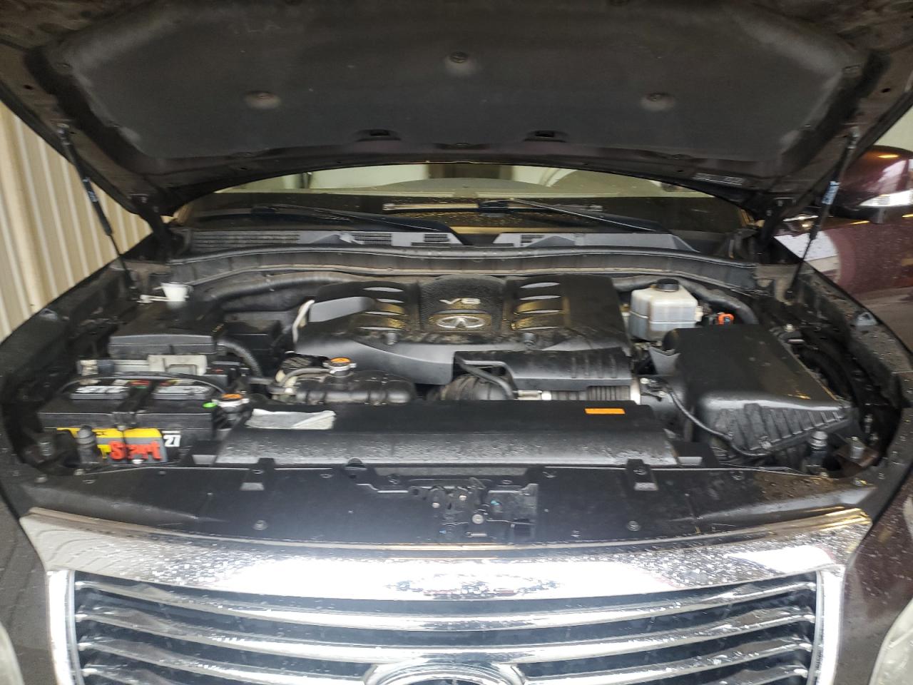 2014 Infiniti QX80 - Image 12