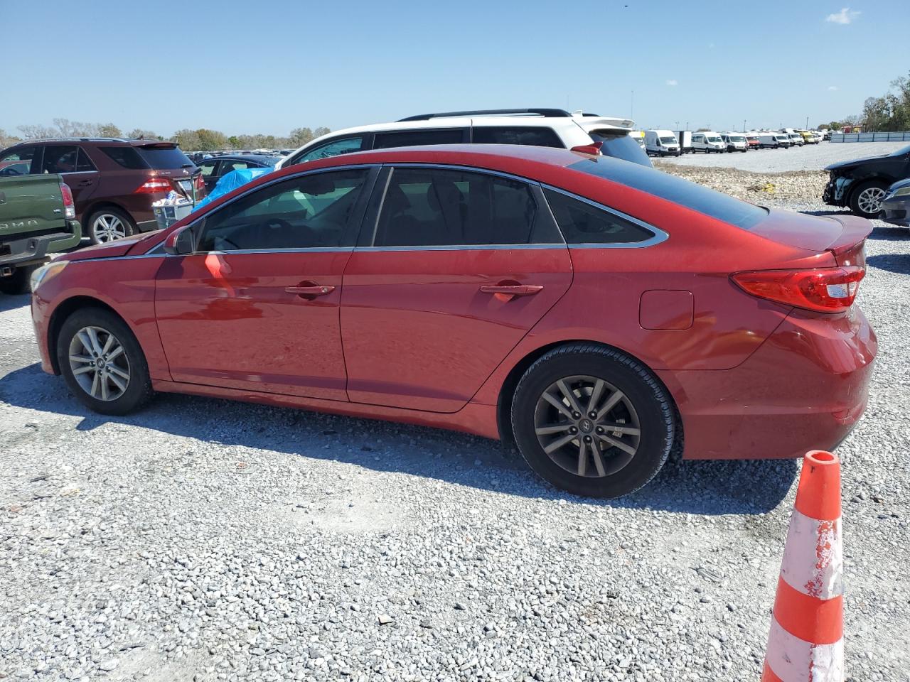 2016 Hyundai Sonata - Image 2
