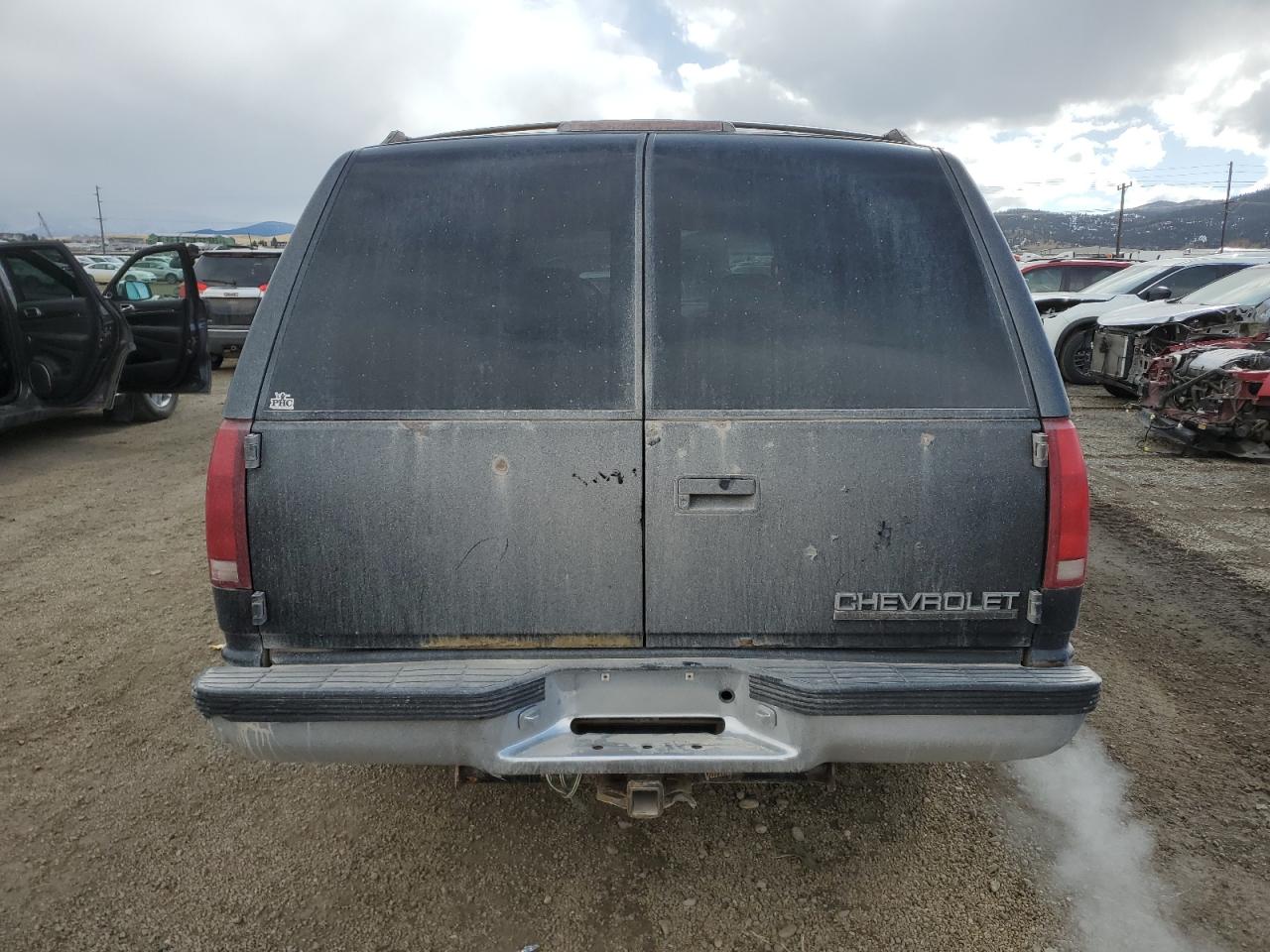 1995 Chevrolet Suburban K1500 VIN: 1GNFK16K1SJ417005 Lot: 48648975