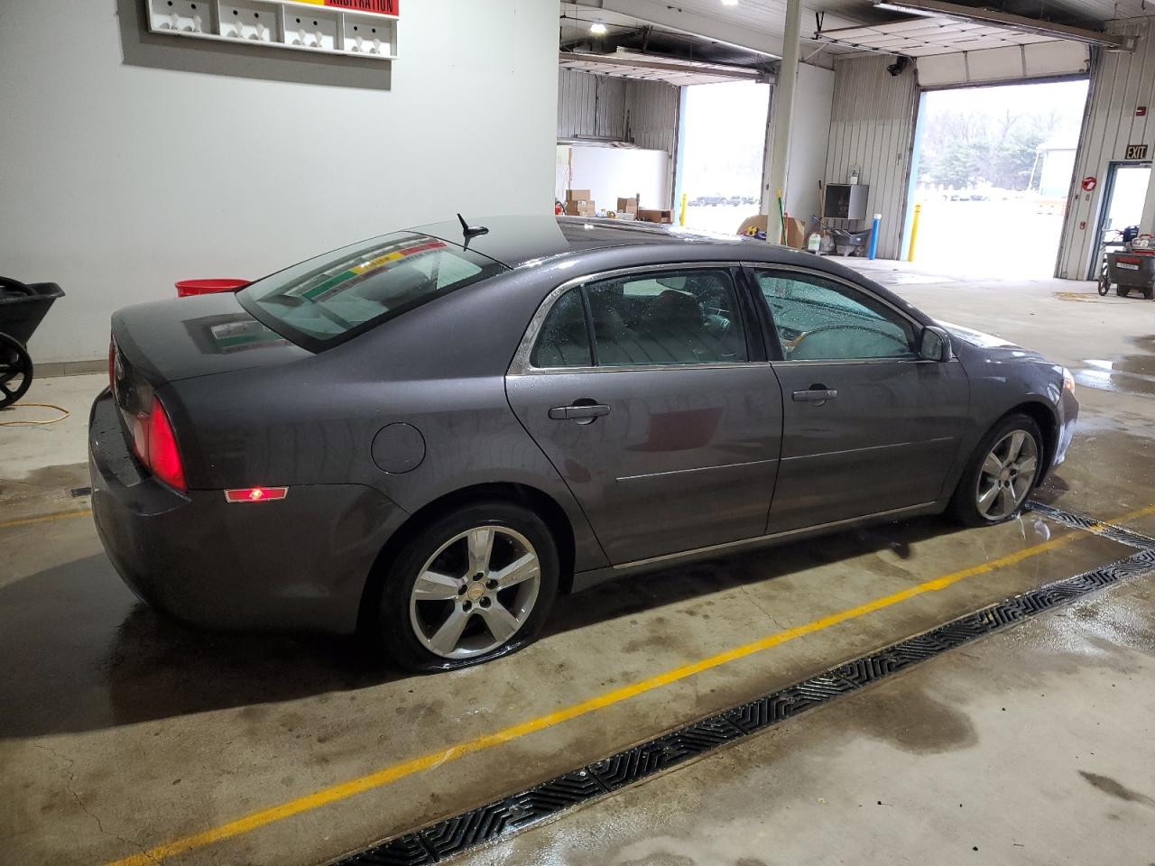 2011 Chevrolet Malibu - Image 3