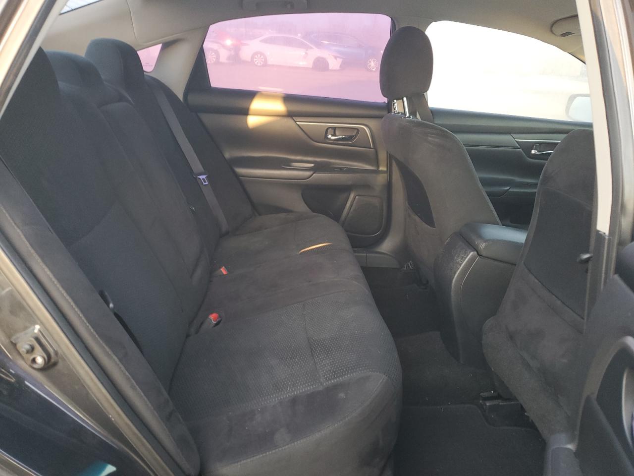 2015 Nissan Altima - Image 10