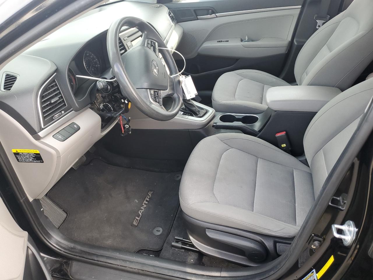 2017 Hyundai Elantra - Image 7