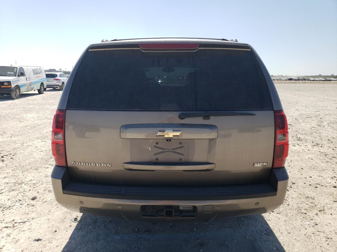 2011 Chevrolet Suburban - Image 6