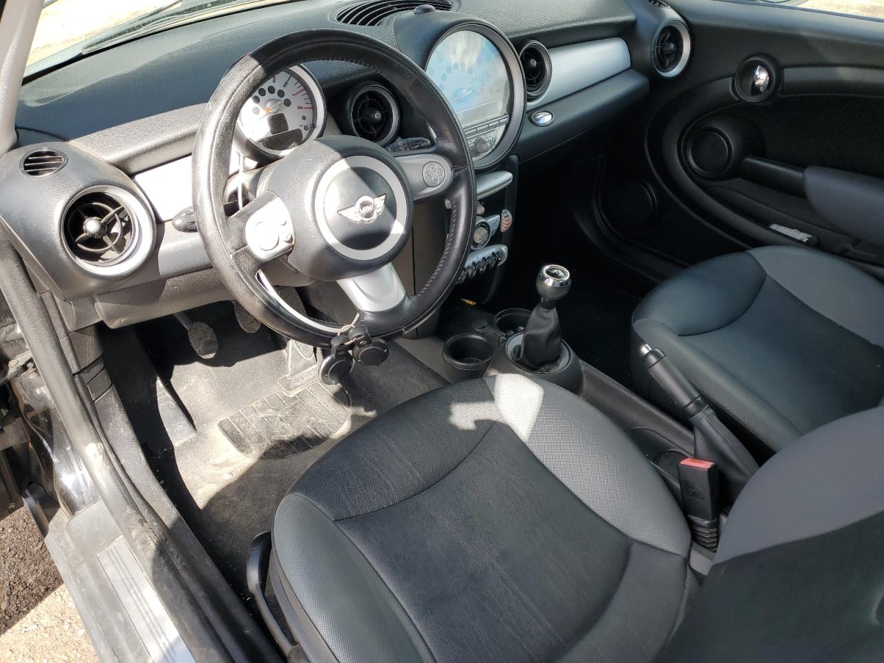 2010 MINI Cooper - Image 8