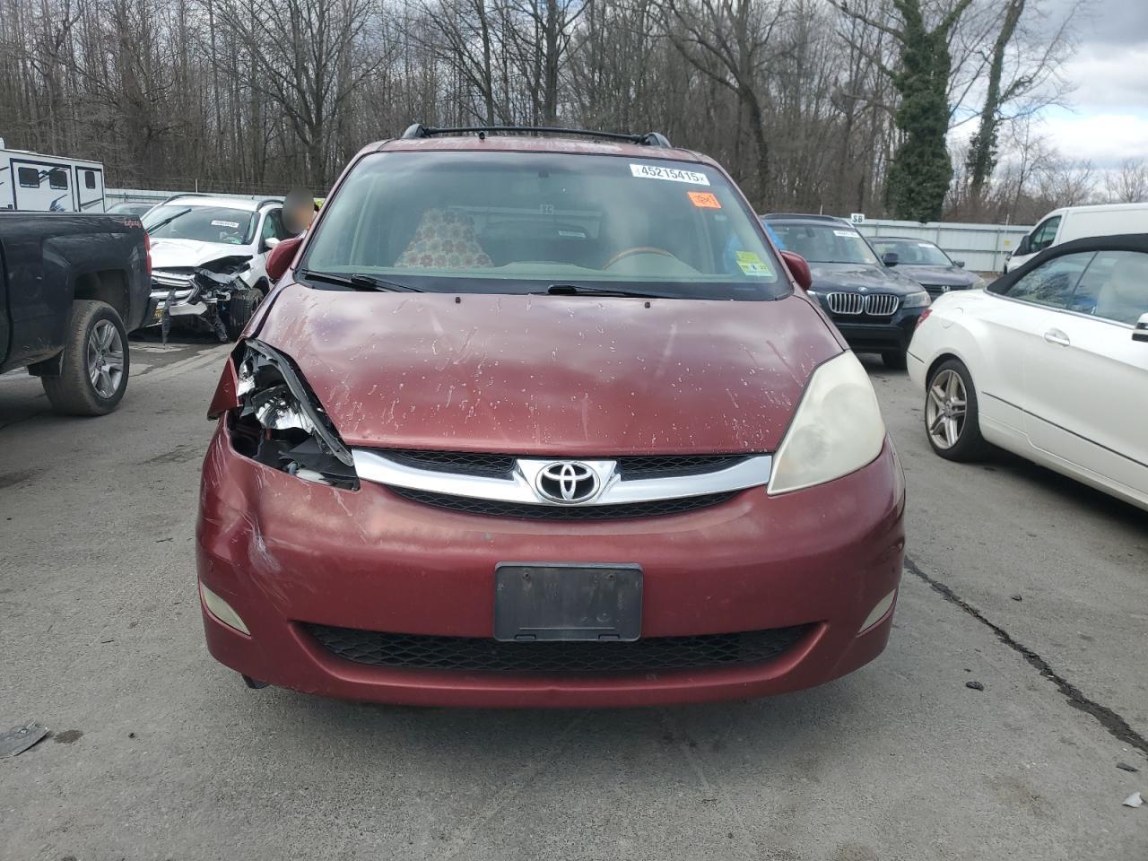 2008 Toyota Sienna - Image 5