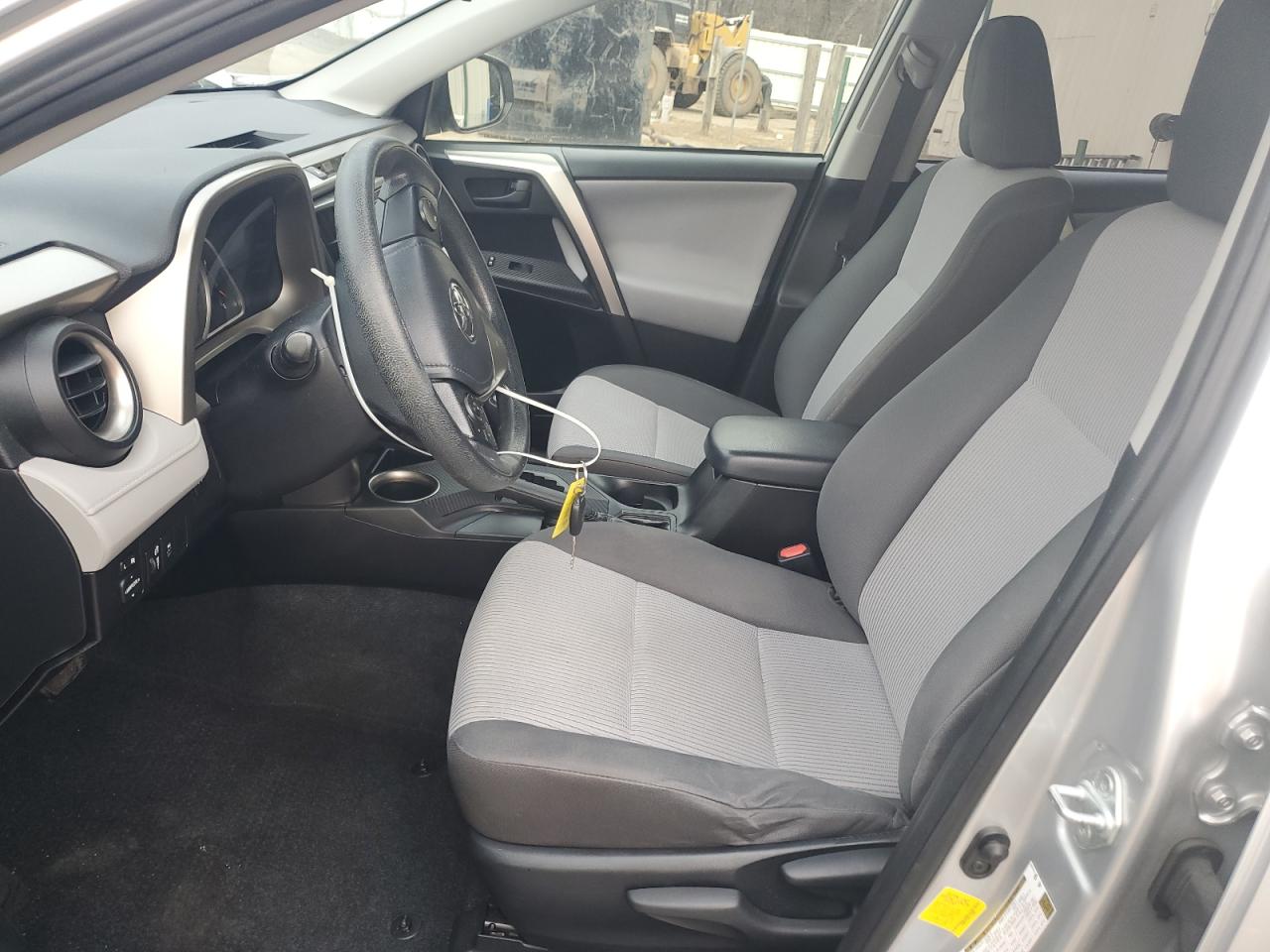 2015 Toyota RAV 4 - Image 7