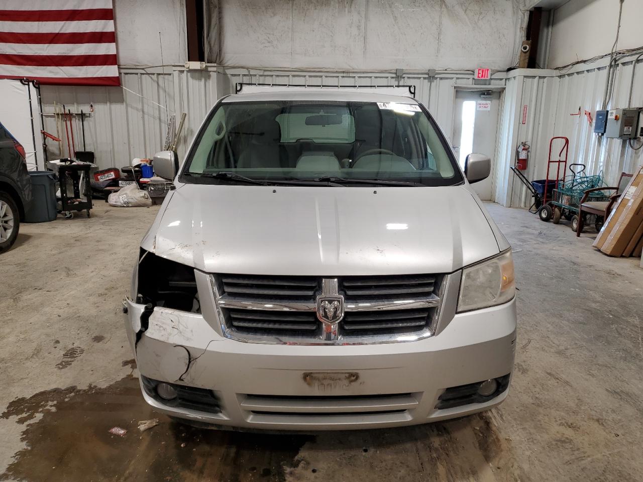 2008 Dodge Caravan - Image 5